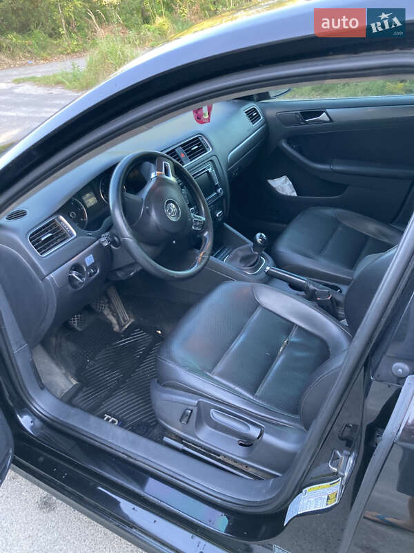 Седан Volkswagen Jetta 2013 в Переяславе