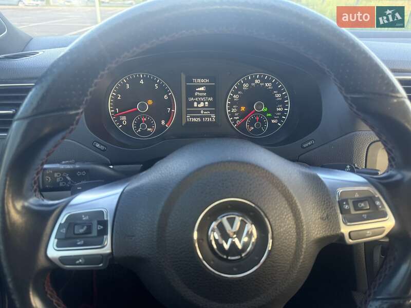 Седан Volkswagen Jetta 2013 в Киеве