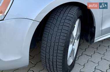 Седан Volkswagen Jetta 2011 в 
