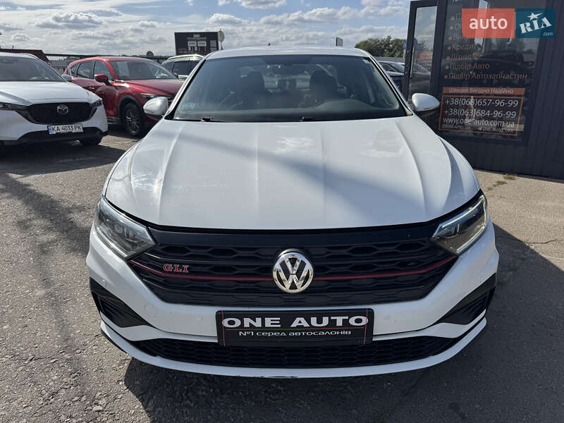 Седан Volkswagen Jetta 2019 в Києві