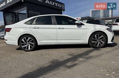 Седан Volkswagen Jetta 2019 в 
