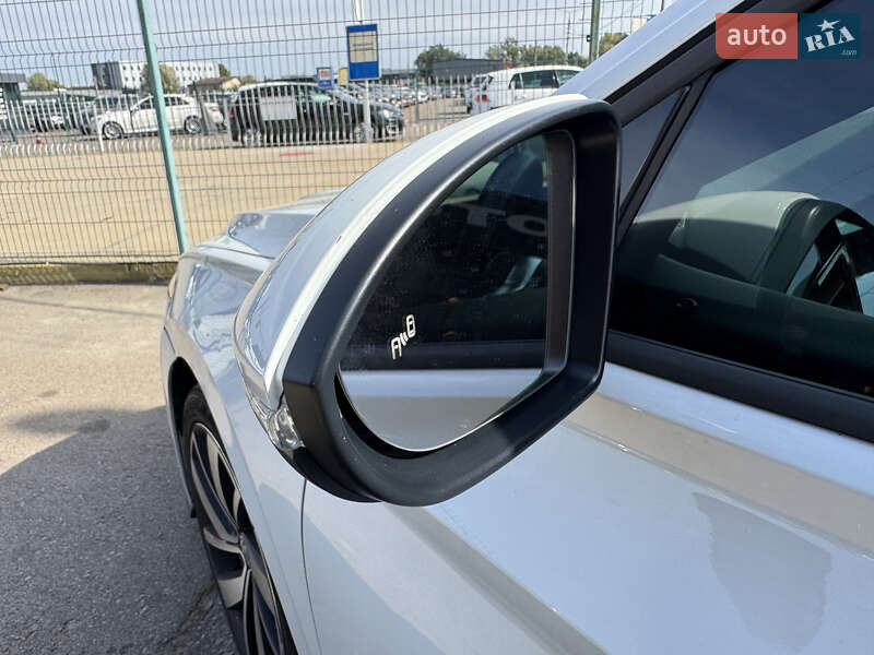 Седан Volkswagen Jetta 2019 в Києві