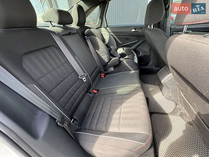 Седан Volkswagen Jetta 2019 в Києві