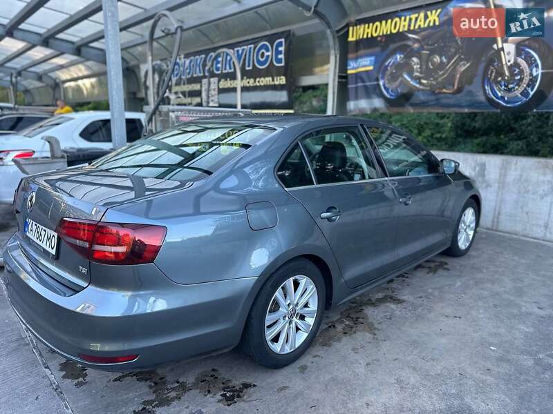 Седан Volkswagen Jetta 2016 в Киеве