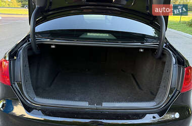 Седан Volkswagen Jetta 2012 в 