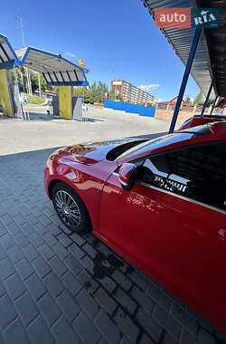 Седан Volkswagen Jetta 2012 в 