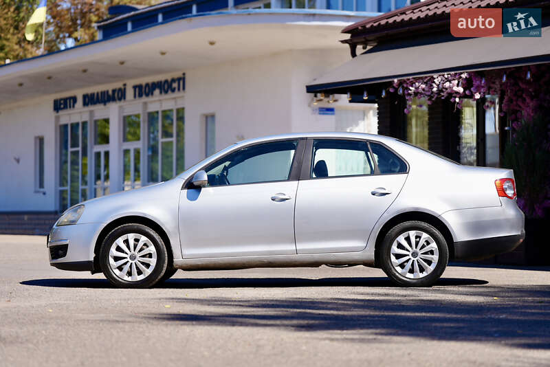 Седан Volkswagen Jetta 2007 в Кривом Роге
