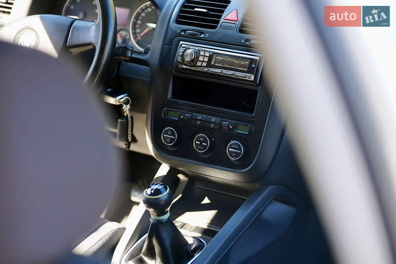 Седан Volkswagen Jetta 2007 в Кривом Роге