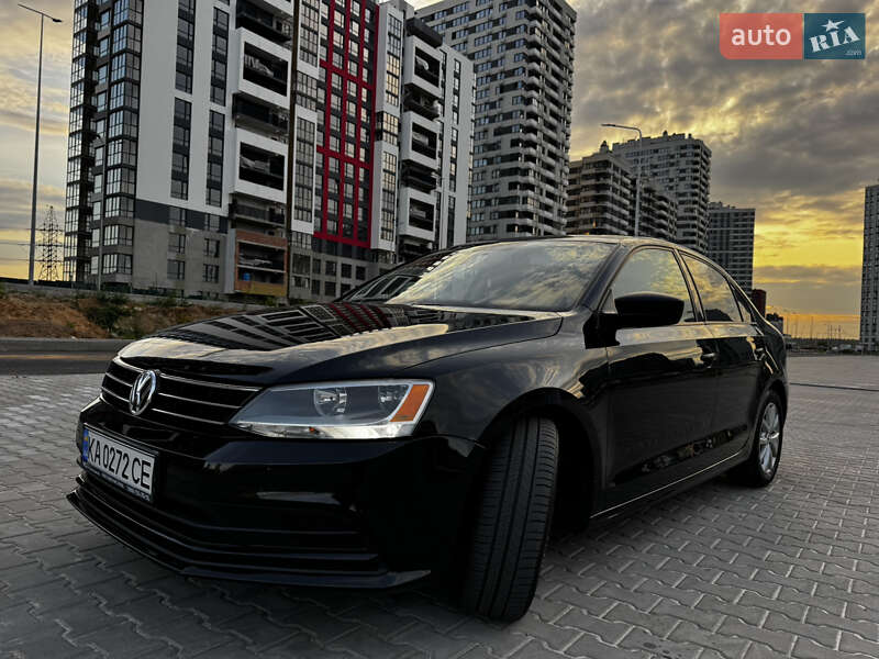Седан Volkswagen Jetta 2015 в Києві