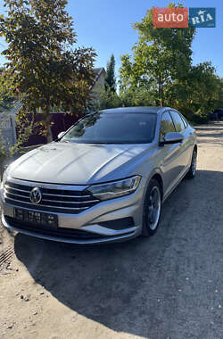 Седан Volkswagen Jetta 2019 в 