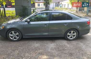 Седан Volkswagen Jetta 2013 в Кривому Розі