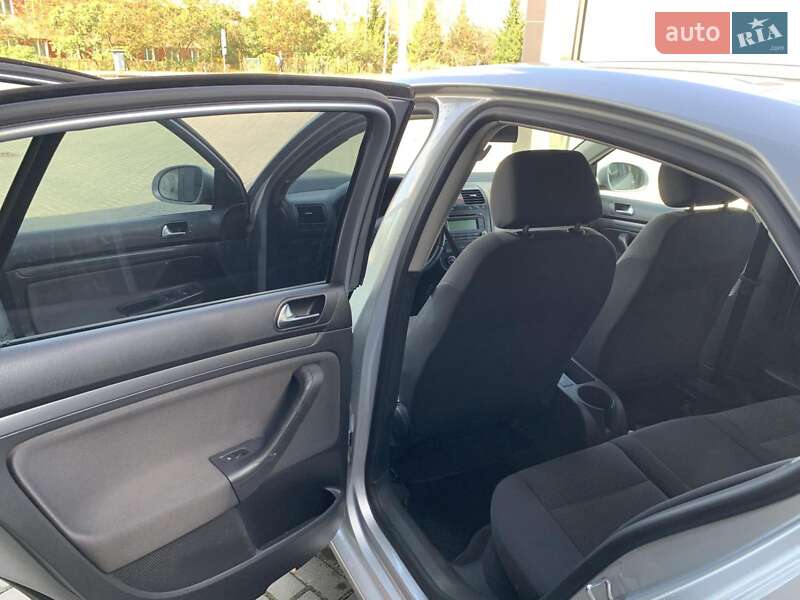 Седан Volkswagen Jetta 2006 в Сарнах фото 2 Седан Volkswagen Jetta 2006 в Сарнах