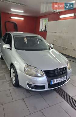 Седан Volkswagen Jetta 2008 в Авангарді