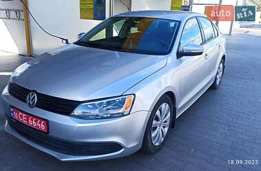 Седан Volkswagen Jetta 2011 в 