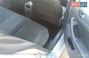 Седан Volkswagen Jetta 2011 в 