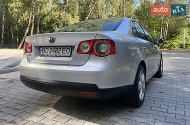 Седан Volkswagen Jetta 2006 в 