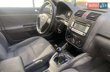Седан Volkswagen Jetta 2006 в 