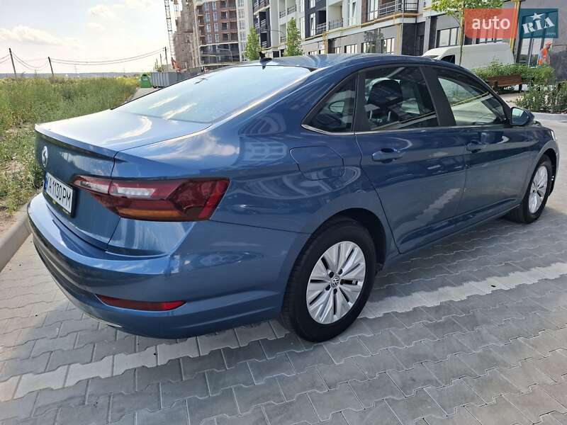 Седан Volkswagen Jetta 2018 в Києві