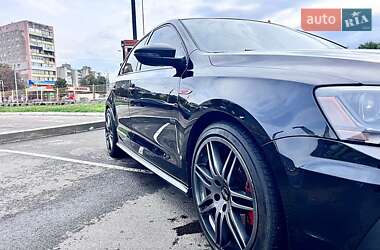 Седан Volkswagen Jetta 2017 в 