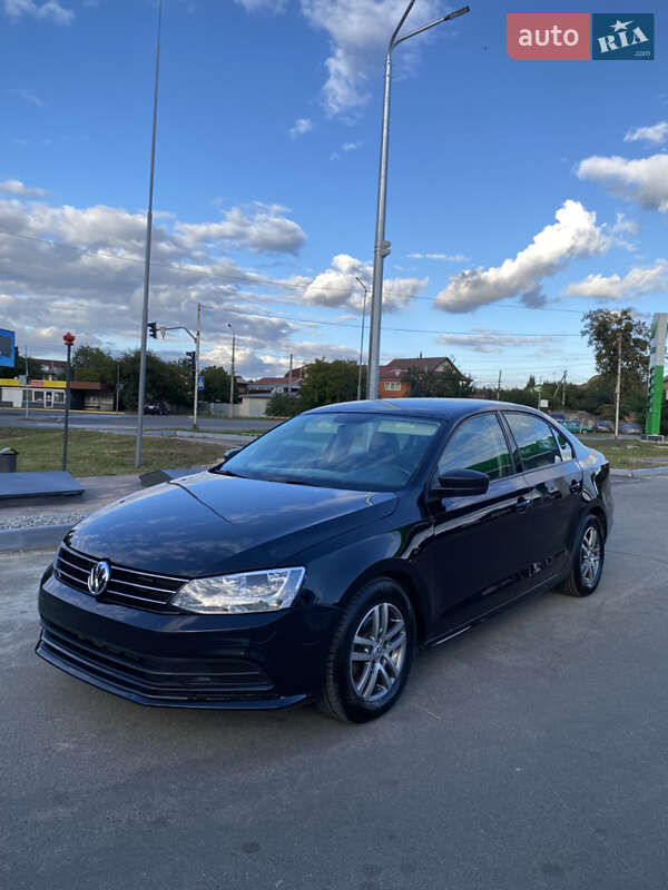 Седан Volkswagen Jetta 2015 в Киеве