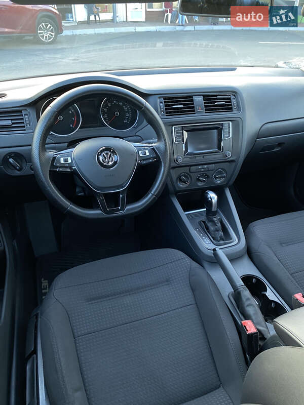 Седан Volkswagen Jetta 2015 в Киеве