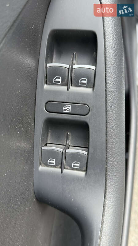 Седан Volkswagen Jetta 2016 в Киеве