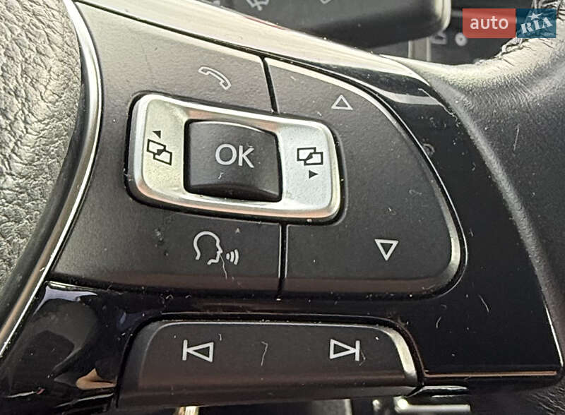 Седан Volkswagen Jetta 2016 в Киеве