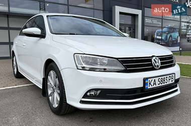 Седан Volkswagen Jetta 2016 в Києві
