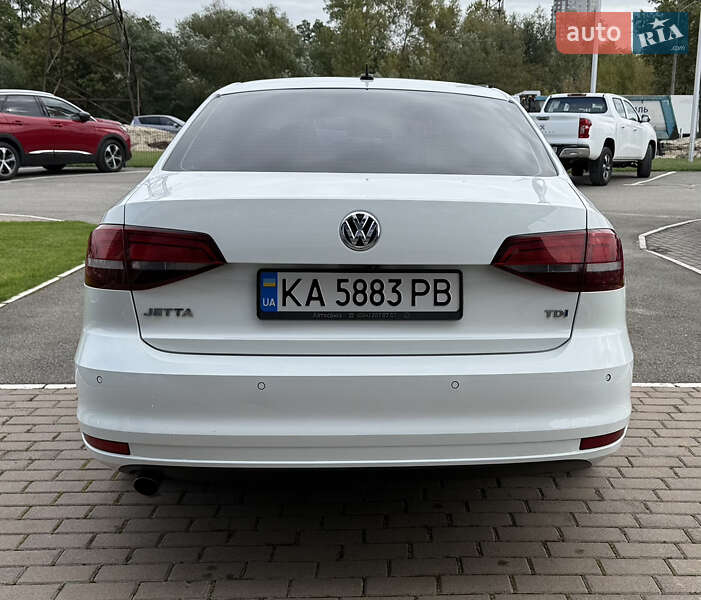 Седан Volkswagen Jetta 2016 в Киеве