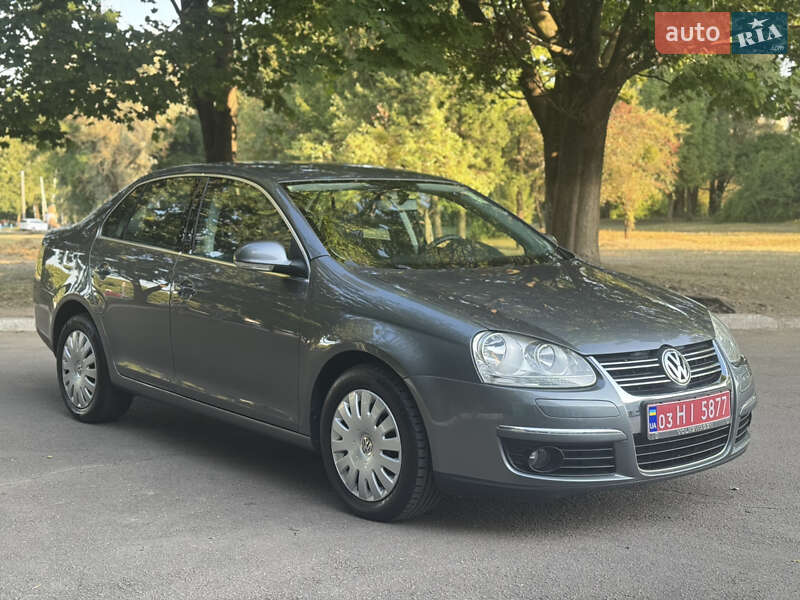 Седан Volkswagen Jetta 2007 в Рівному