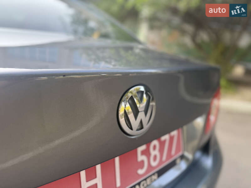 Седан Volkswagen Jetta 2007 в Рівному