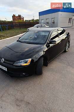 Седан Volkswagen Jetta 2013 в 