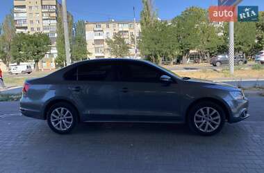 Седан Volkswagen Jetta 2011 в 