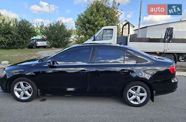 Седан Volkswagen Jetta 2015 в 