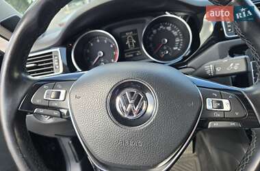 Седан Volkswagen Jetta 2015 в 
