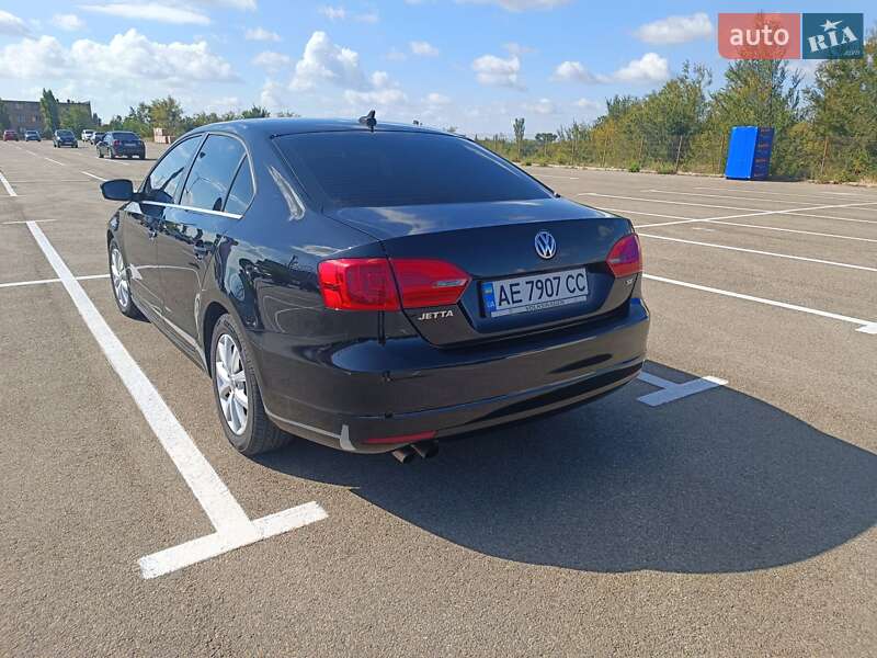 Седан Volkswagen Jetta 2013 в Кривому Розі