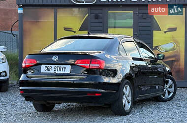 Седан Volkswagen Jetta 2014 в 