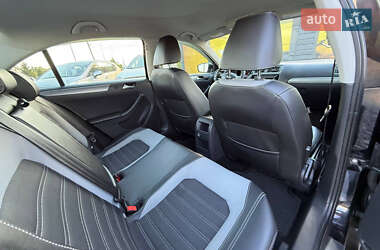 Седан Volkswagen Jetta 2014 в 