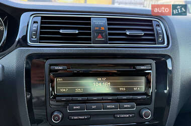 Седан Volkswagen Jetta 2014 в 