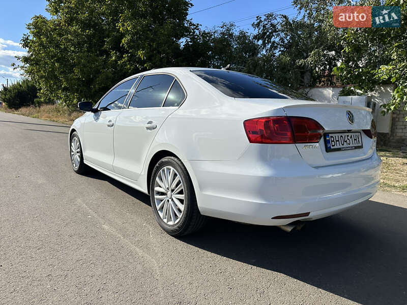 Седан Volkswagen Jetta 2014 в Одесі