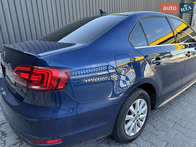 Седан Volkswagen Jetta 2013 в Тернополе