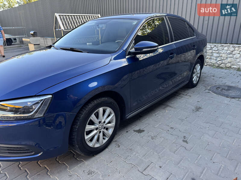 Седан Volkswagen Jetta 2013 в Тернополе