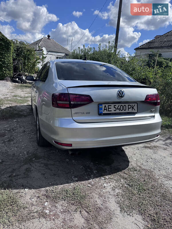 Седан Volkswagen Jetta 2016 в Новомосковську