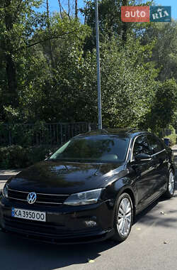 Седан Volkswagen Jetta 2014 в 