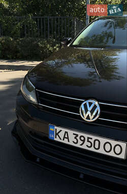 Седан Volkswagen Jetta 2014 в 