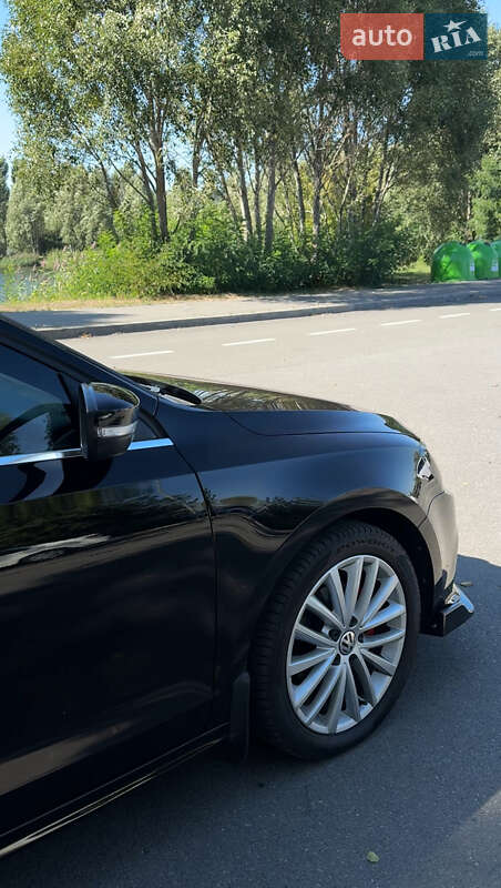 Седан Volkswagen Jetta 2014 в Києві фото 12 Седан Volkswagen Jetta 2014 в Києві
