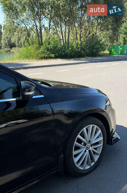 Седан Volkswagen Jetta 2014 в 
