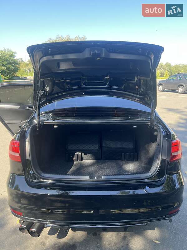 Седан Volkswagen Jetta 2014 в Києві фото 22 Седан Volkswagen Jetta 2014 в Києві