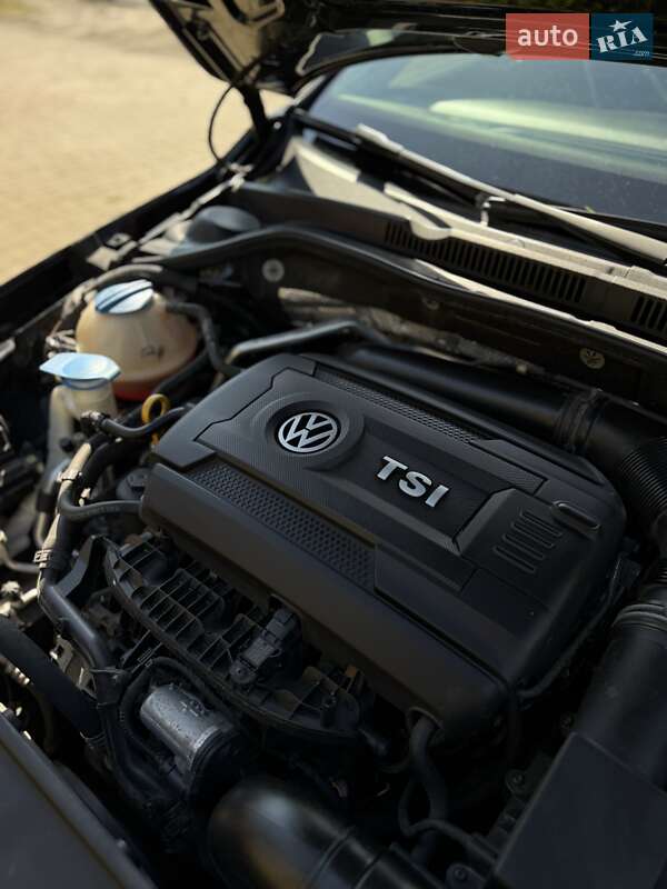 Седан Volkswagen Jetta 2014 в Києві фото 25 Седан Volkswagen Jetta 2014 в Києві
