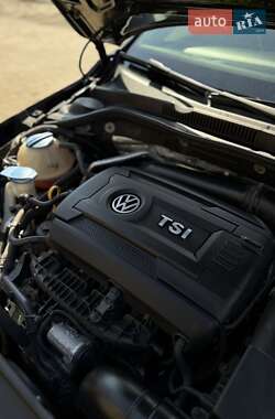 Седан Volkswagen Jetta 2014 в 